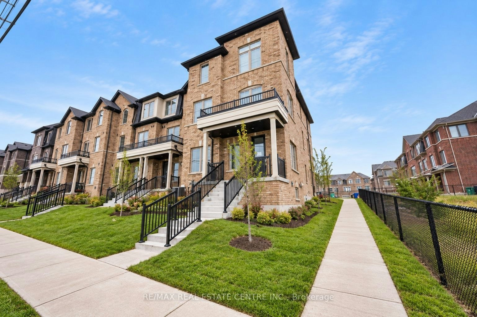 18 Vestry Way, Brampton, ON, L6P 4N8 - 3