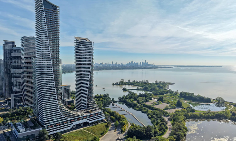 2418-30 Shore Breeze Drive