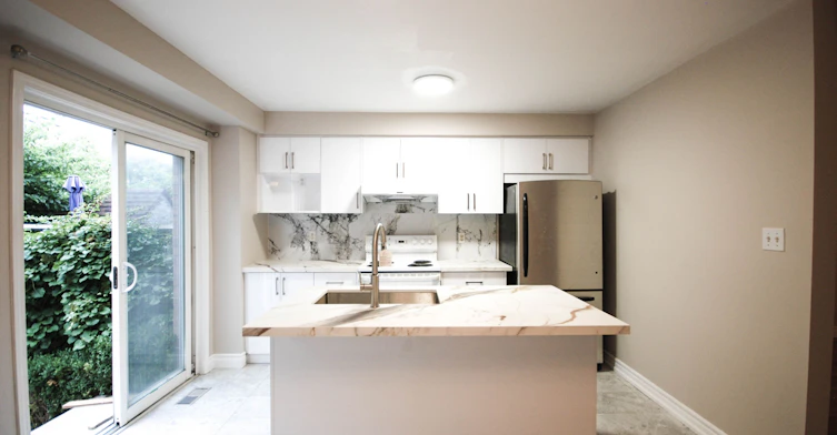 610 Angela Court, Burlington, ON, L7L 7A4 - 7