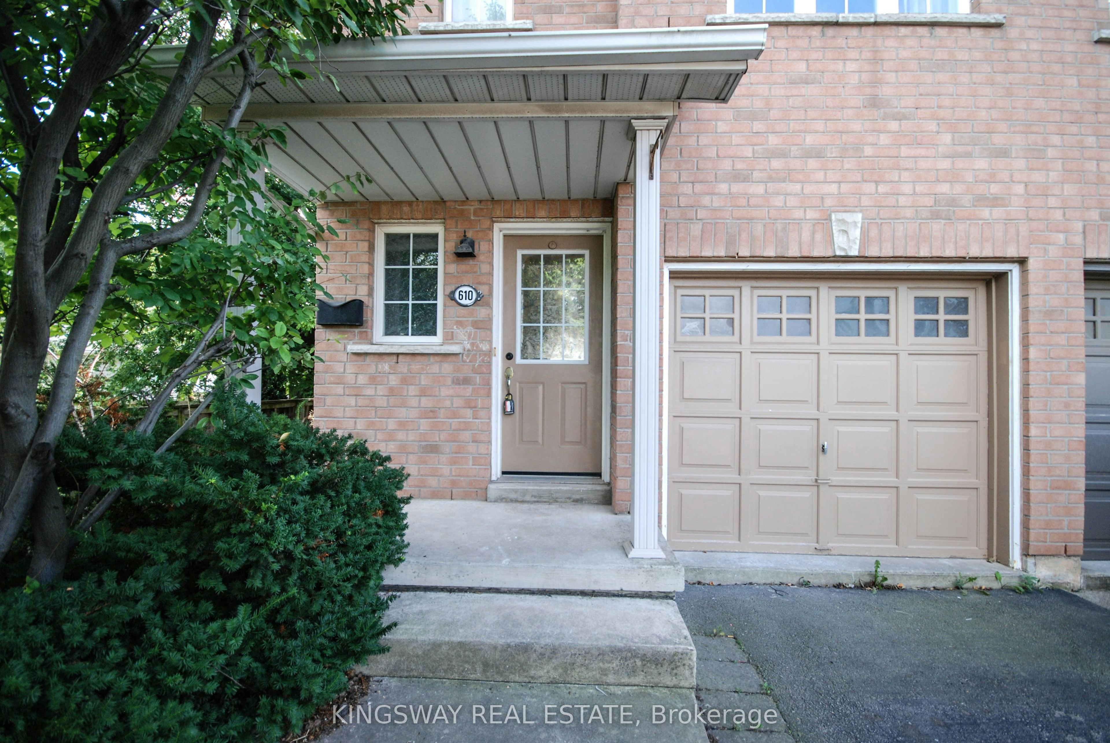 610 Angela Court, Burlington, ON, L7L 7A4 - 2