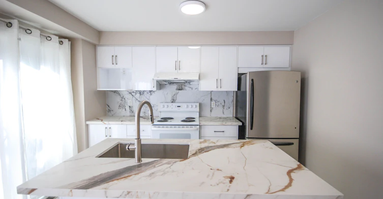 610 Angela Court, Burlington, ON, L7L 7A4 - 6