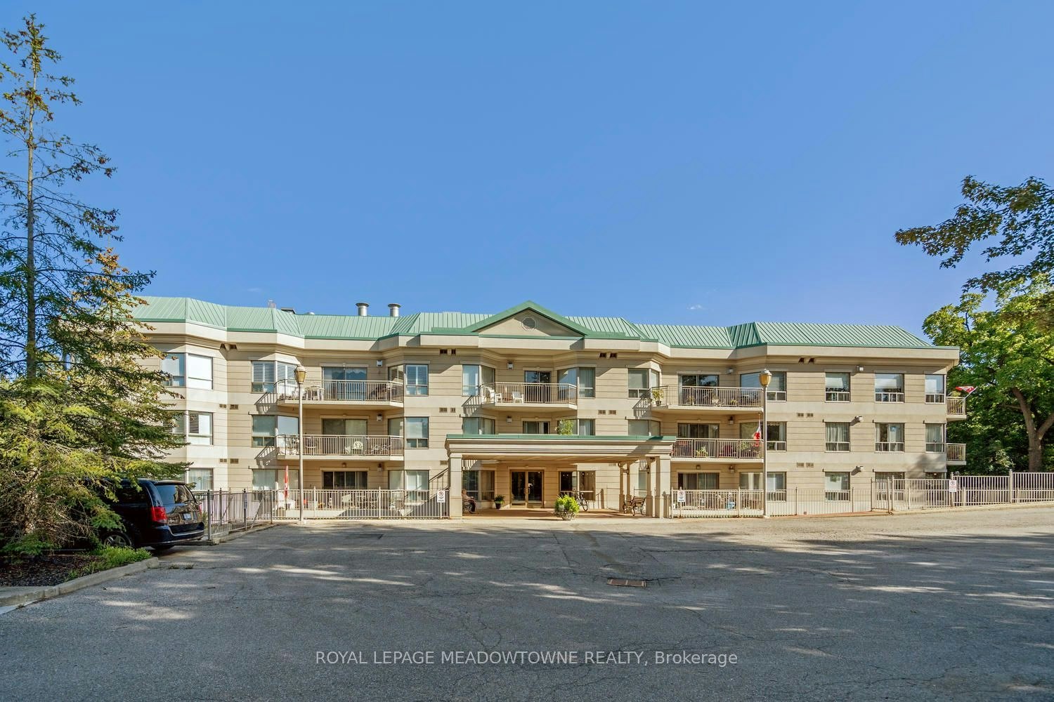 Ph02-24 Chapel Street, Halton Hills, ON, L7G 6A7