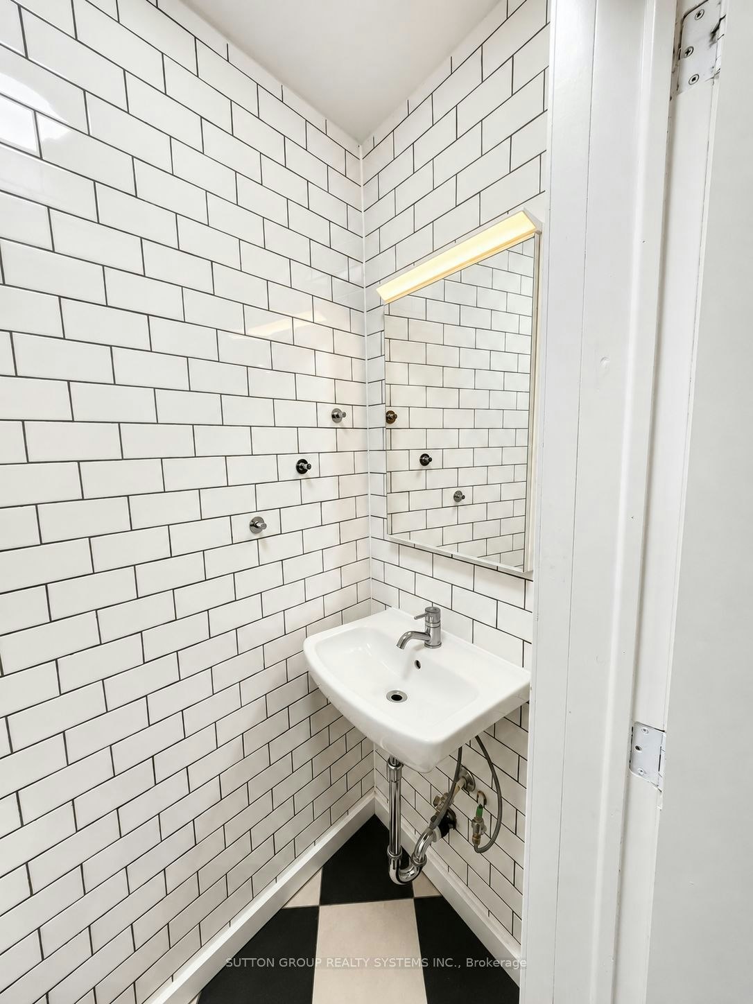 2nd Floor-616 Rogers Road, Toronto, ON, M6M 1B8 - 4