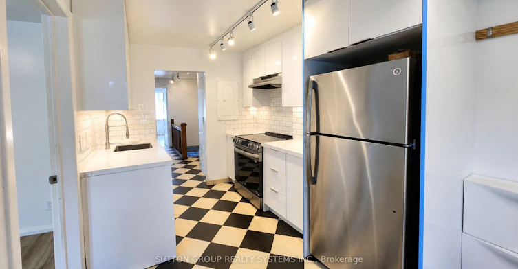 2nd Floor-616 Rogers Road, Toronto, ON, M6M 1B8 - 2