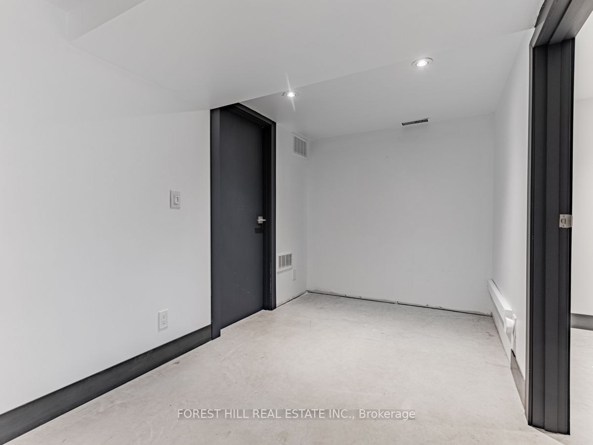 Lower-18 Sunnybrae Crescent, Toronto, ON, M6W 4W5 - 8