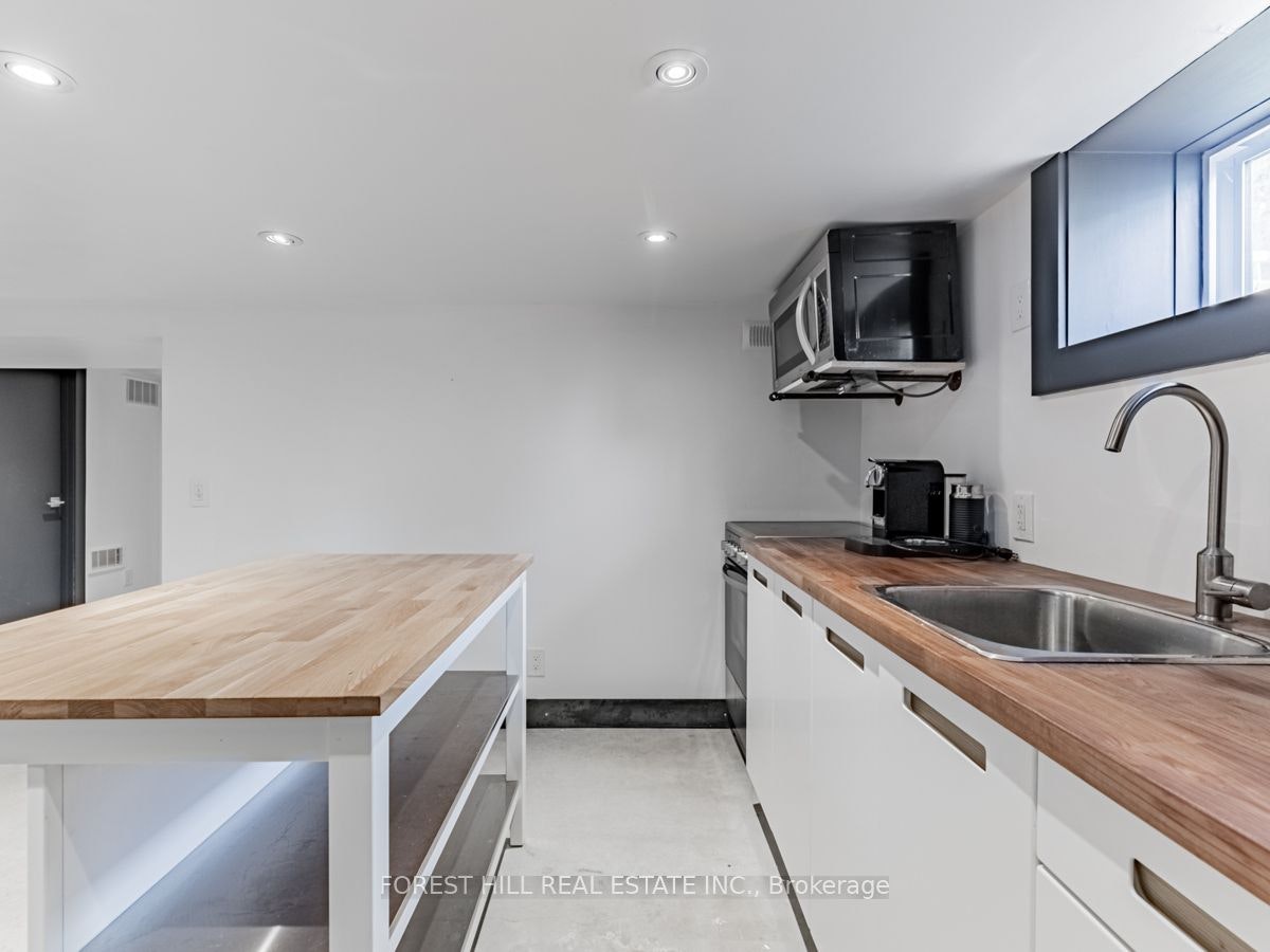 Lower-18 Sunnybrae Crescent, Toronto, ON, M6W 4W5 - 14