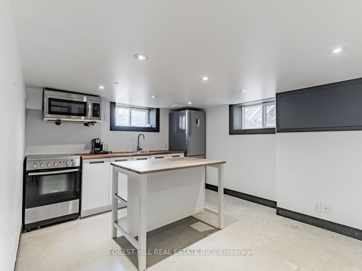 Lower-18 Sunnybrae Crescent, Toronto, ON, M6W 4W5 - 10