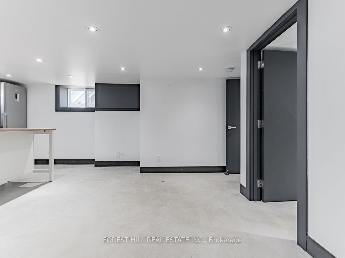 Lower-18 Sunnybrae Crescent, Toronto, ON, M6W 4W5 - 23