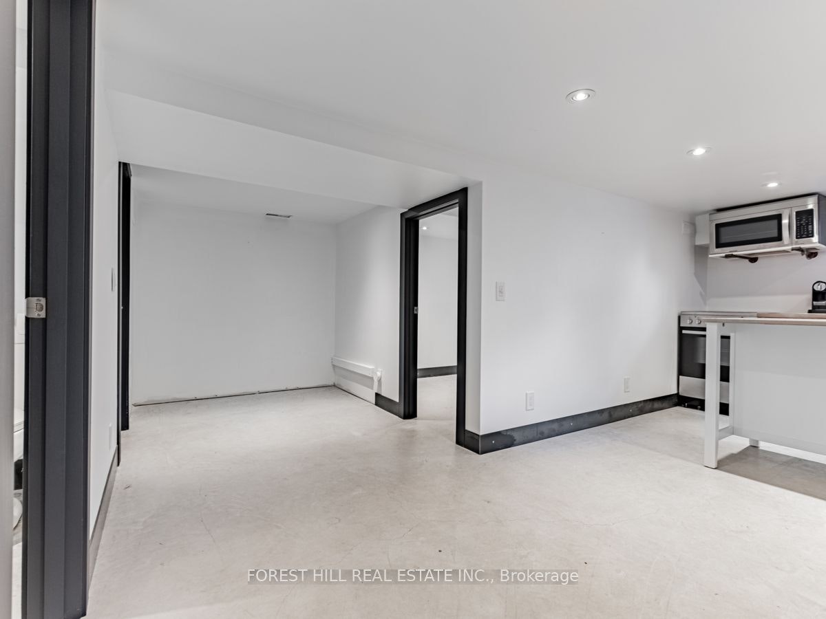 Lower-18 Sunnybrae Crescent, Toronto, ON, M6W 4W5 - 6