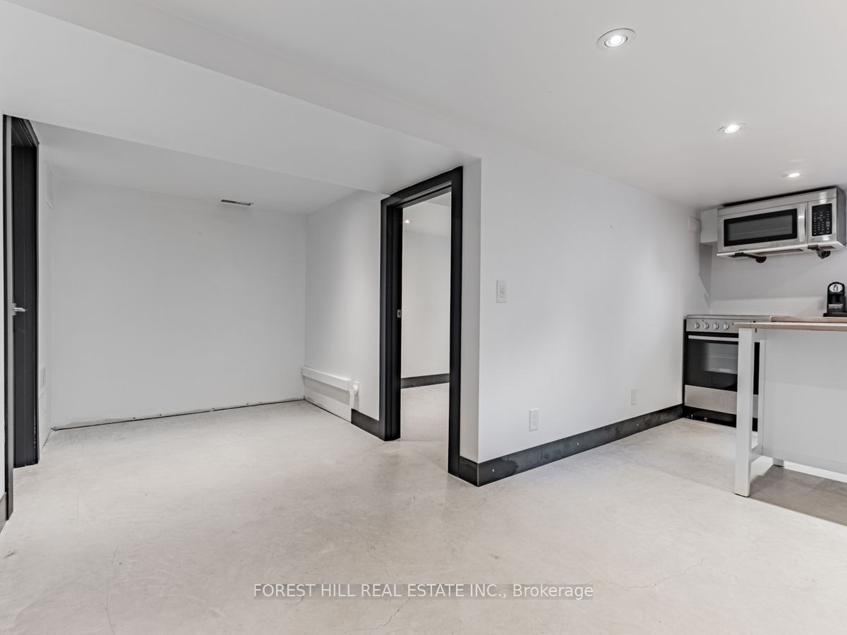 Lower-18 Sunnybrae Crescent, Toronto, ON, M6W 4W5 - 7