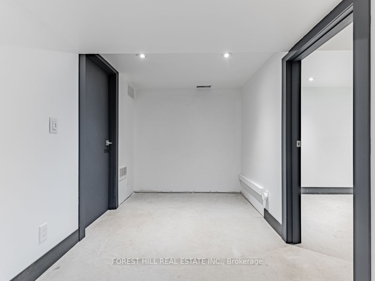 Lower-18 Sunnybrae Crescent, Toronto, ON, M6W 4W5 - 24