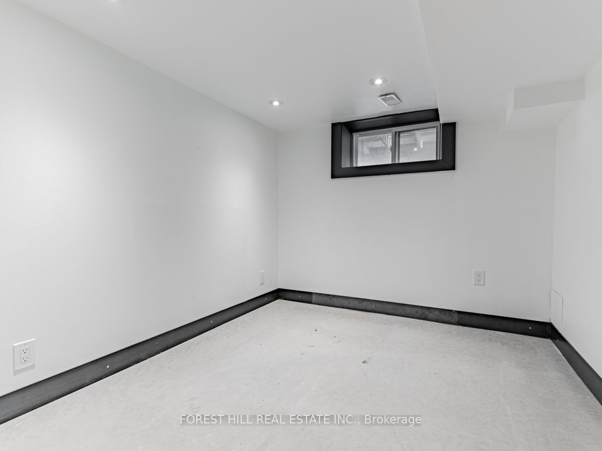 Lower-18 Sunnybrae Crescent, Toronto, ON, M6W 4W5 - 19