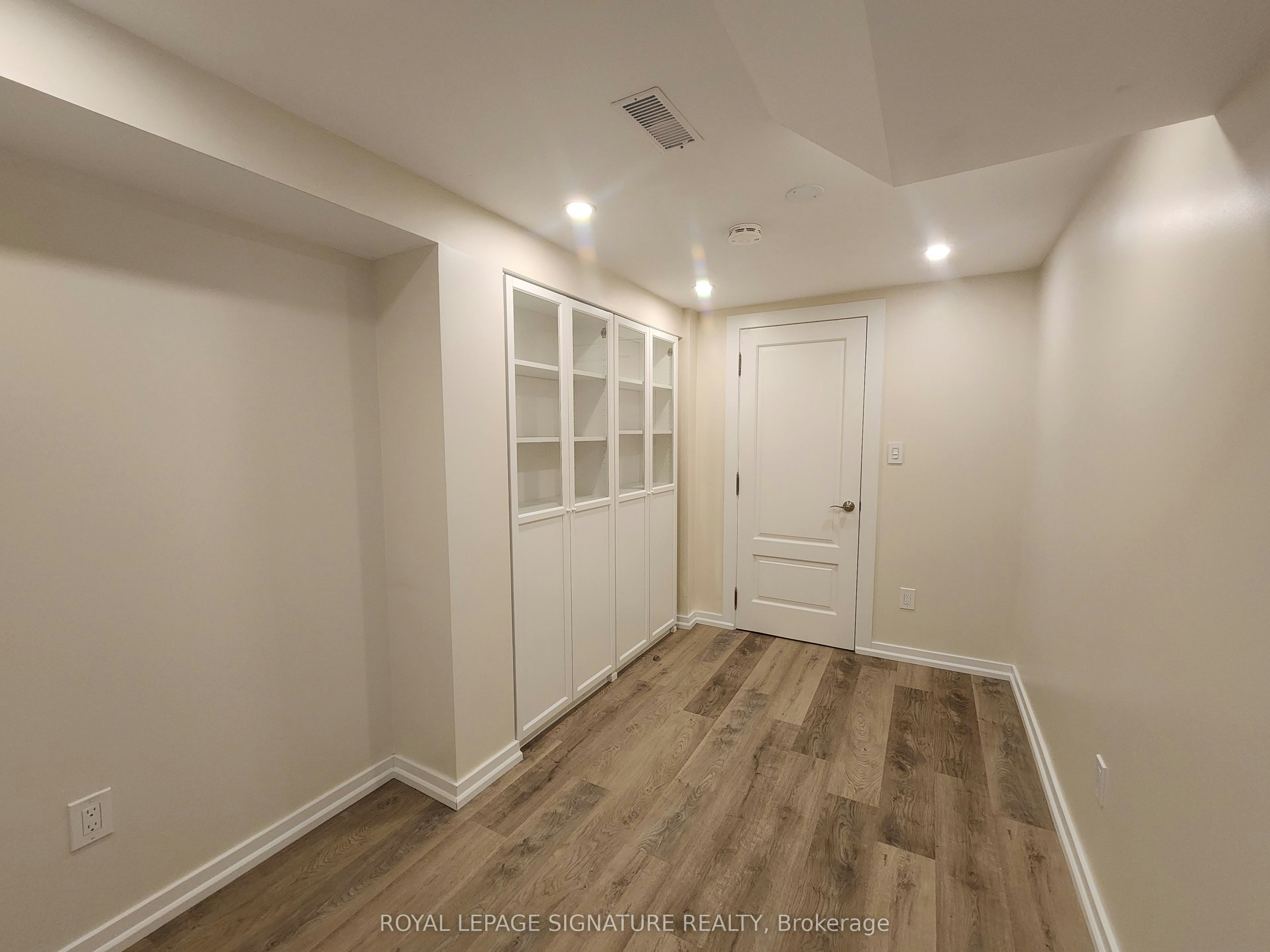35 Summitcrest Drive, Toronto, ON, M9P 1H1 - 24