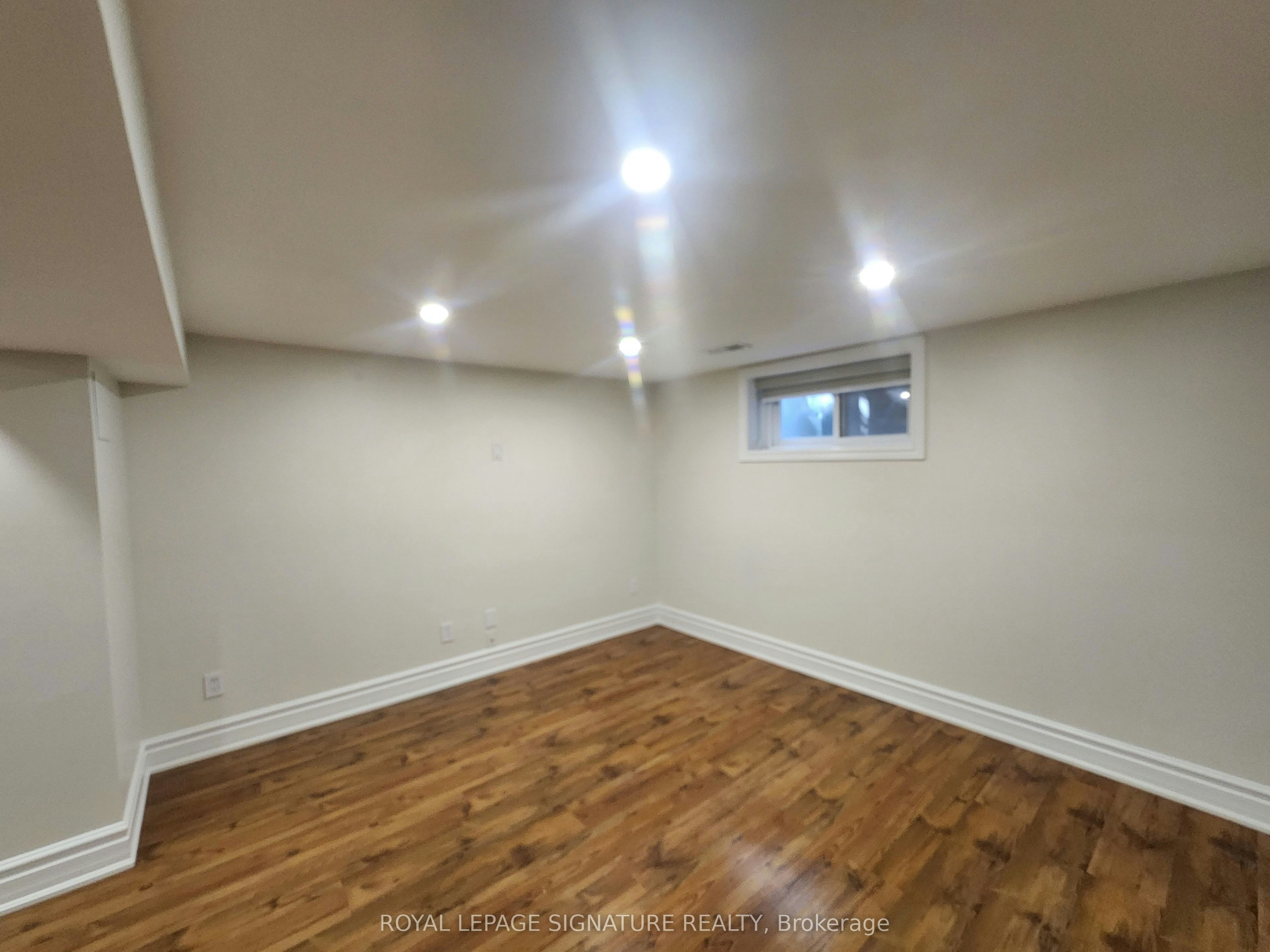35 Summitcrest Drive, Toronto, ON, M9P 1H1 - 18
