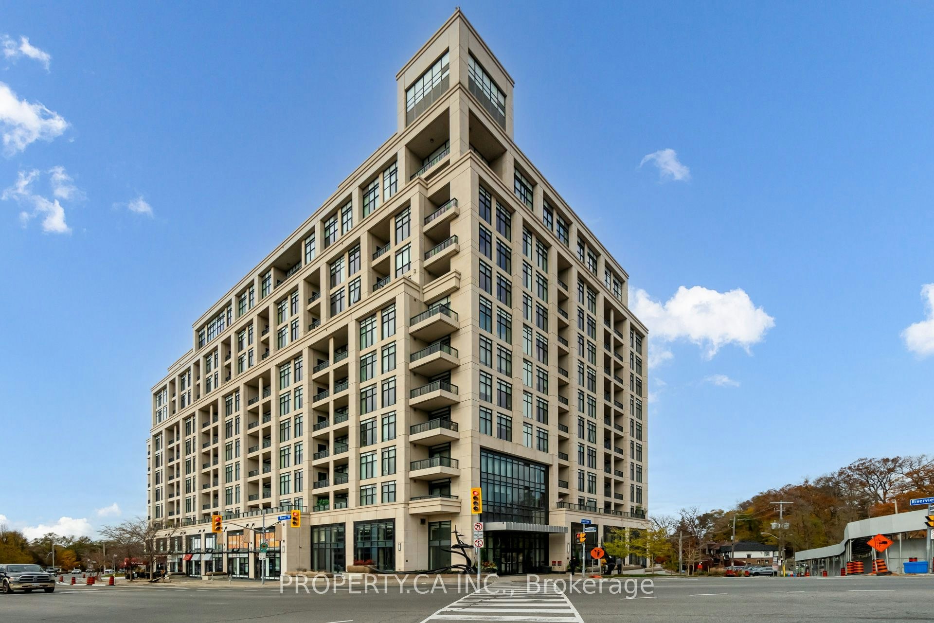 613-1 Old Mill Drive, Toronto, ON, M6S 0A1