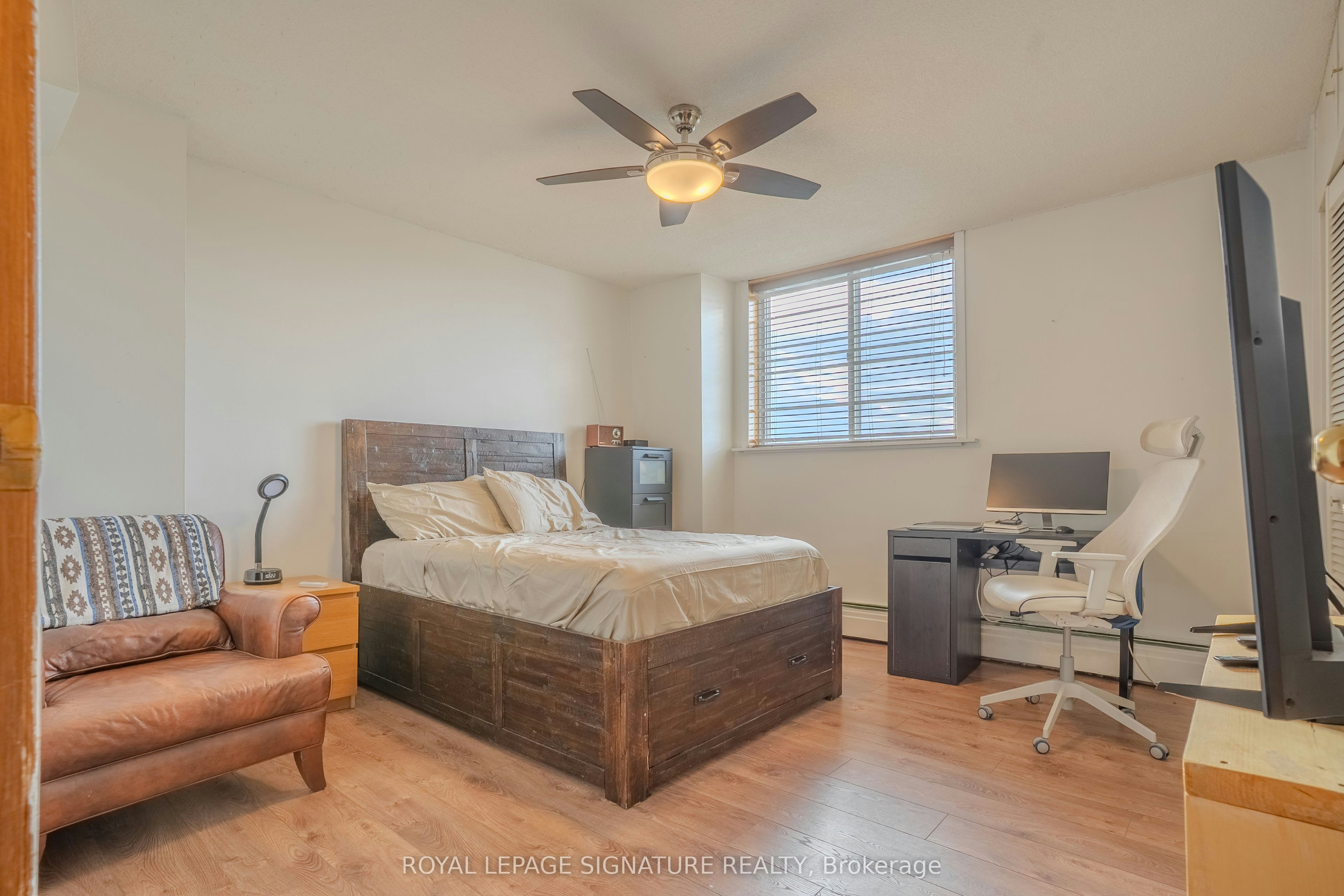 1608-975 Warwick Court, Burlington, ON, L7T 3Z7 - 16