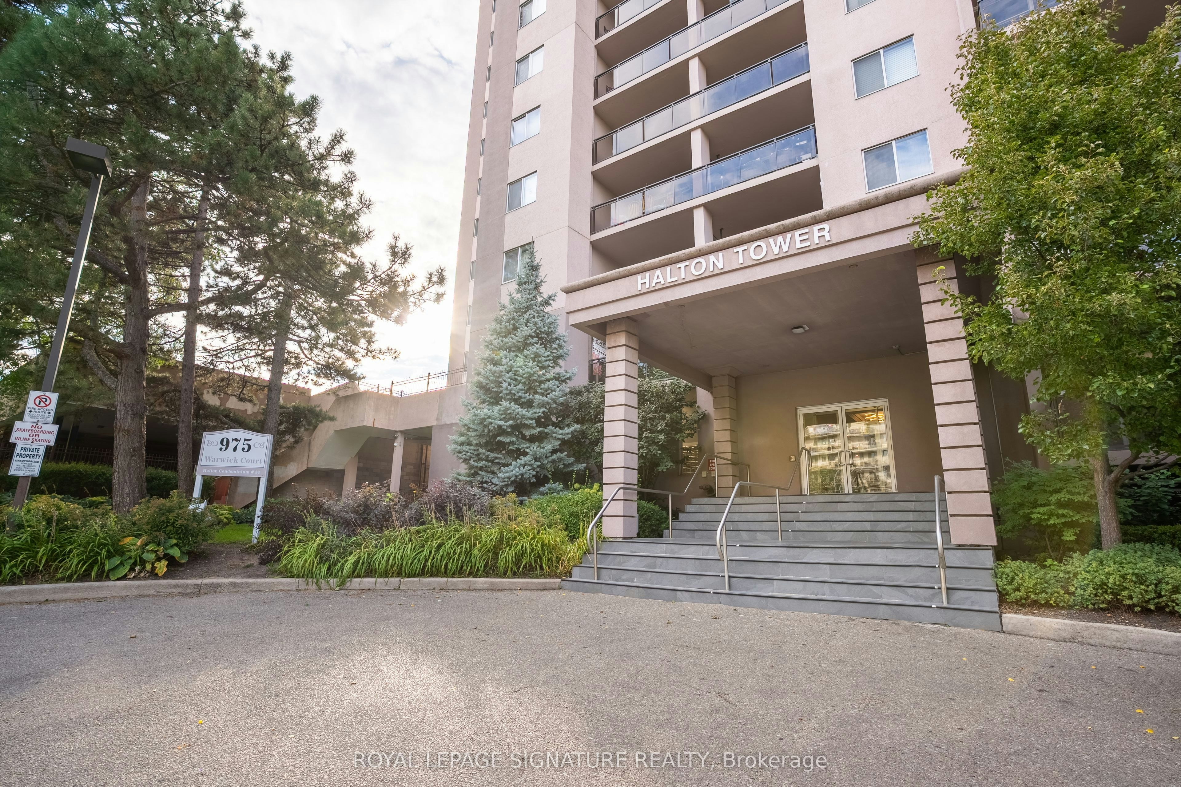 1608-975 Warwick Court, Burlington, ON, L7T 3Z7