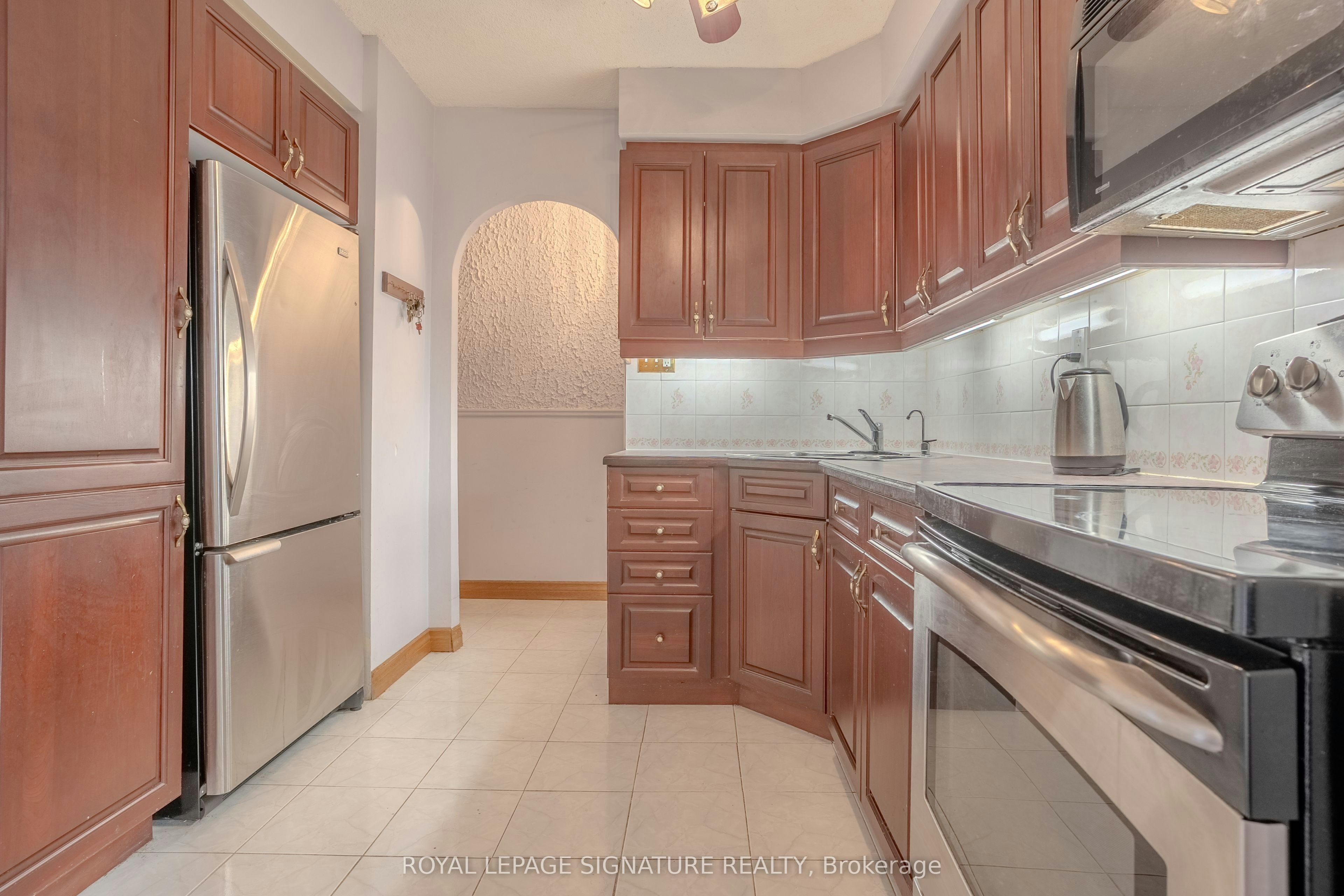 1608-975 Warwick Court, Burlington, ON, L7T 3Z7 - 10