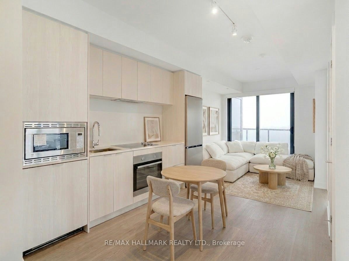 1015-86 Dundas Street E, Mississauga, ON, L5A 1W4 - 2