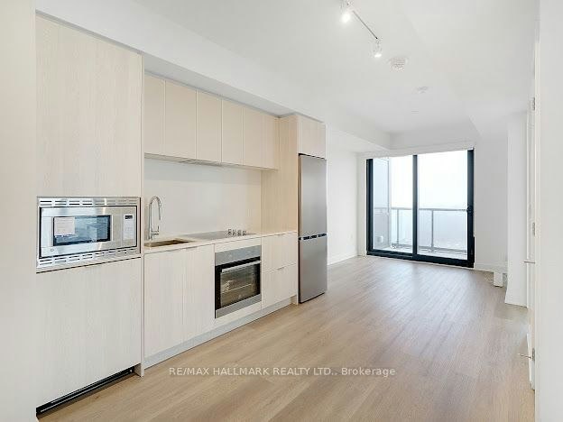 1015-86 Dundas Street E, Mississauga, ON, L5A 1W4