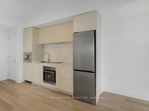 1015-86 Dundas Street E, Mississauga, ON, L5A 1W4 - 3
