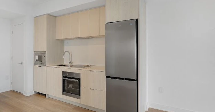 1015-86 Dundas Street E, Mississauga, ON, L5A 1W4 - 3