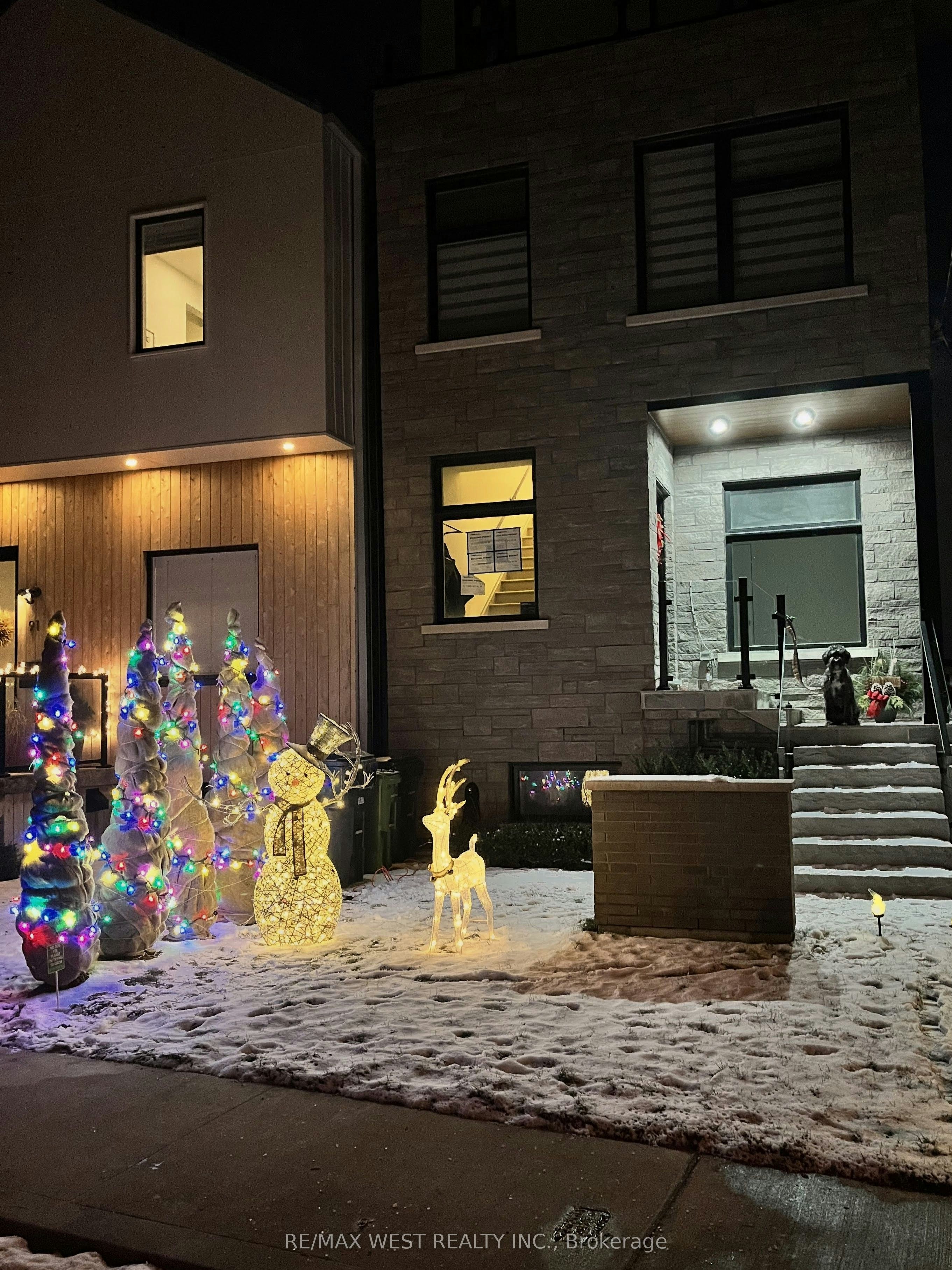 Main Floor-93 Hatherley Road, Toronto, ON, M6E 1W3 - 5
