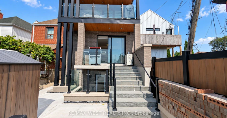 Main Floor-93 Hatherley Road, Toronto, ON, M6E 1W3 - 35