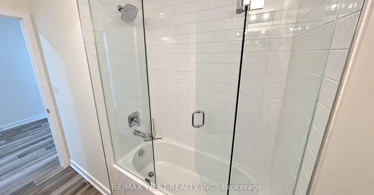 Main Floor-93 Hatherley Road, Toronto, ON, M6E 1W3 - 31