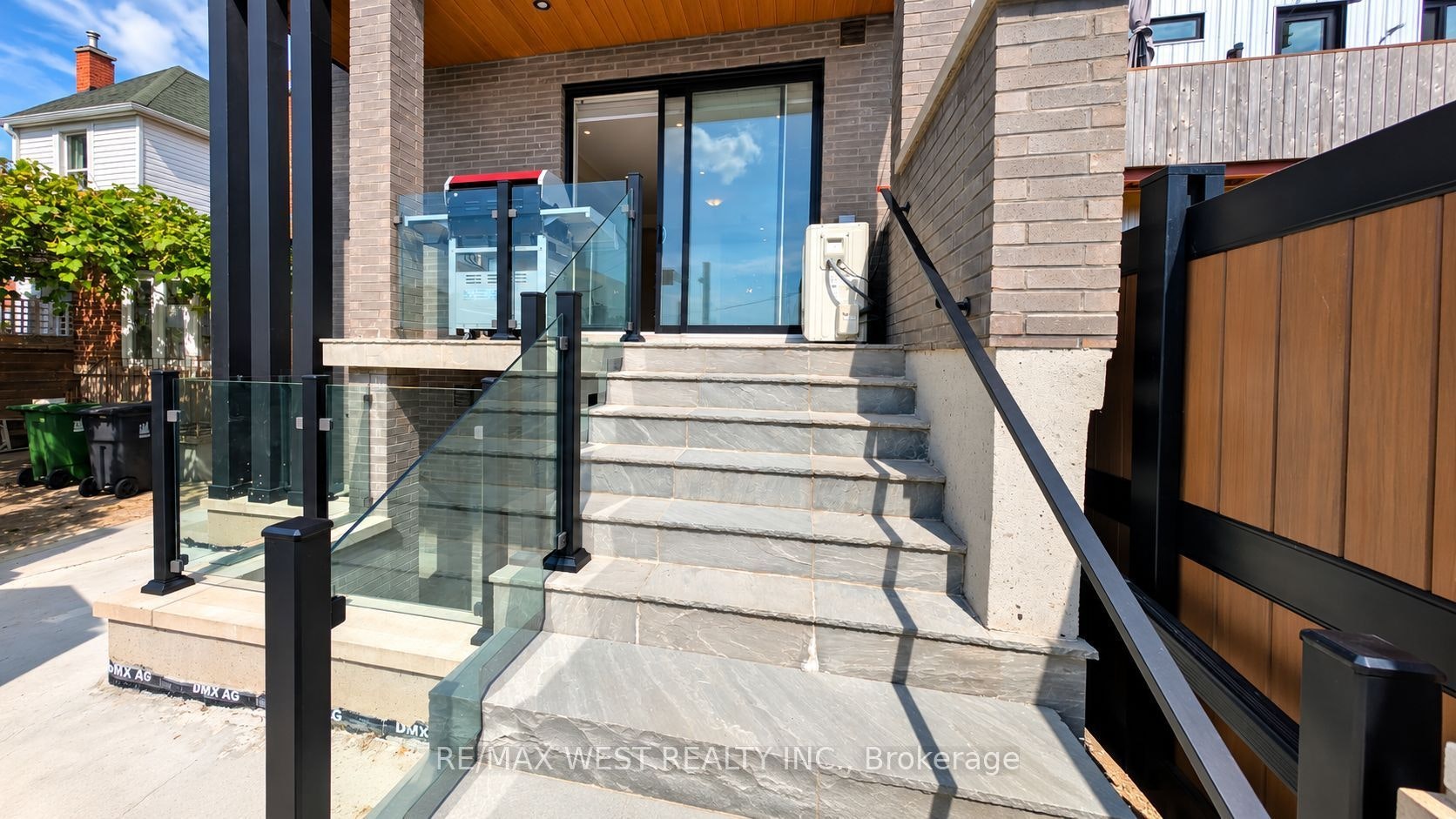 Main Floor-93 Hatherley Road, Toronto, ON, M6E 1W3 - 33