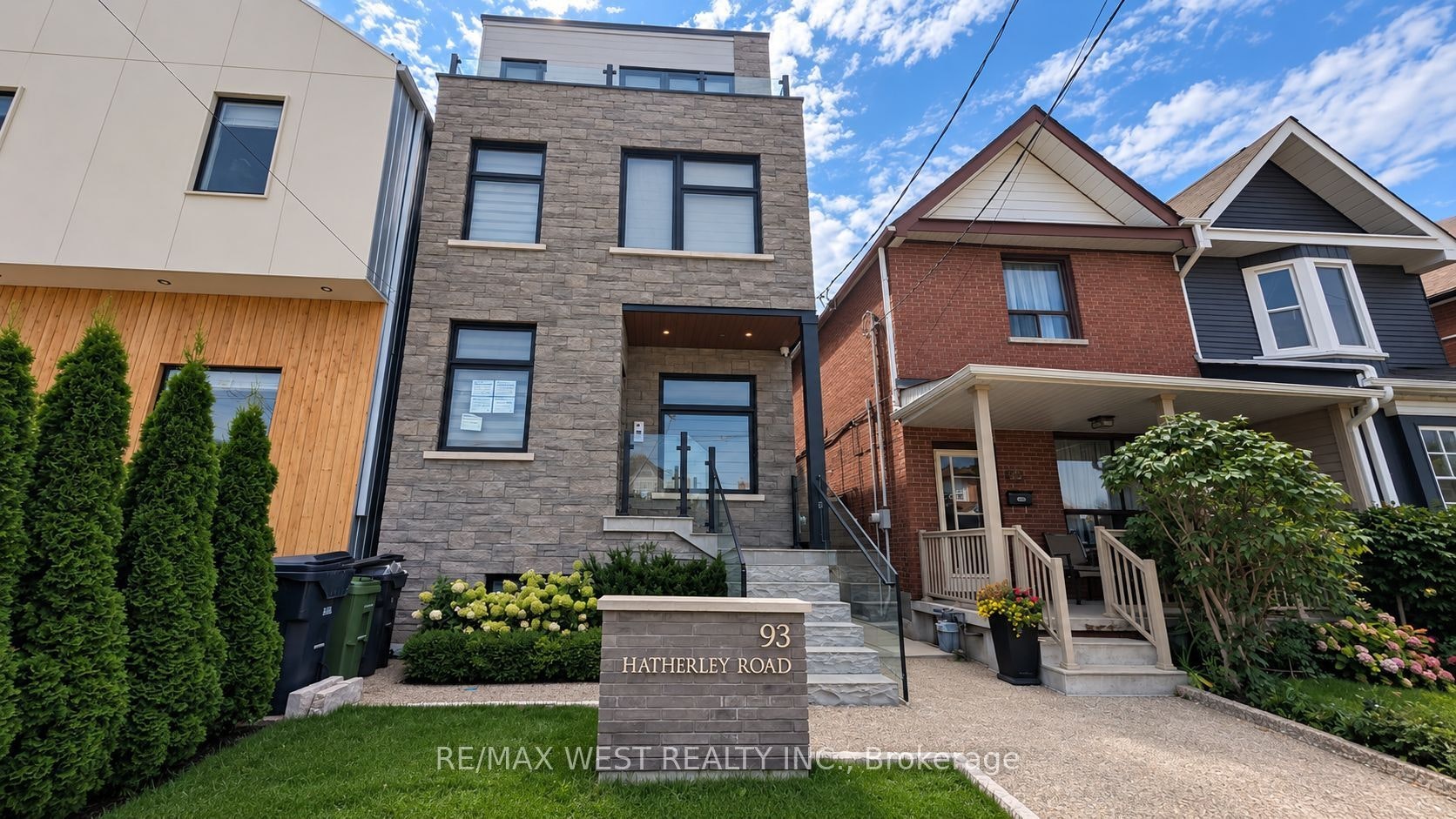 Main Floor-93 Hatherley Road, Toronto, ON, M6E 1W3 - 2