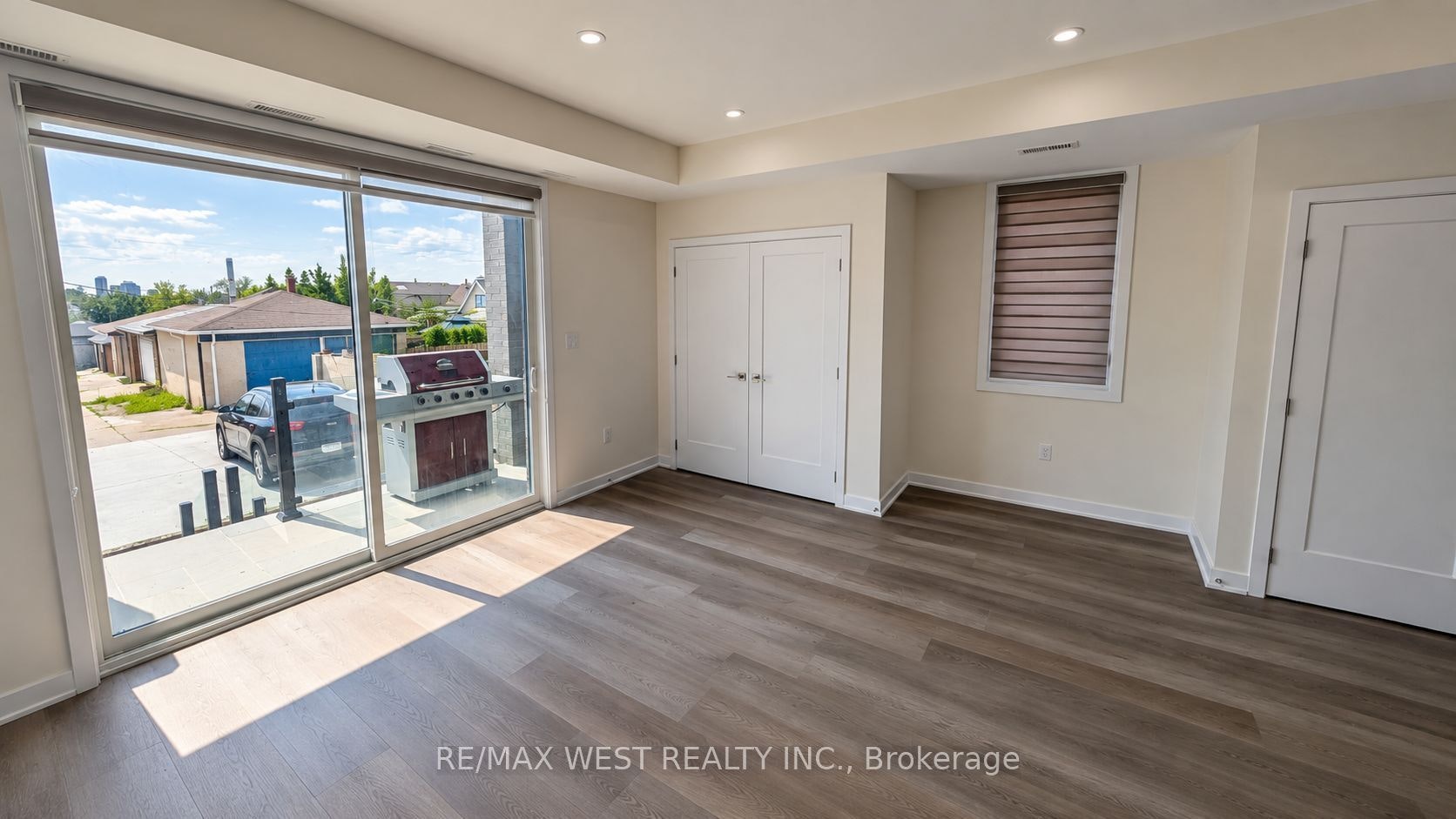 Main Floor-93 Hatherley Road, Toronto, ON, M6E 1W3 - 14