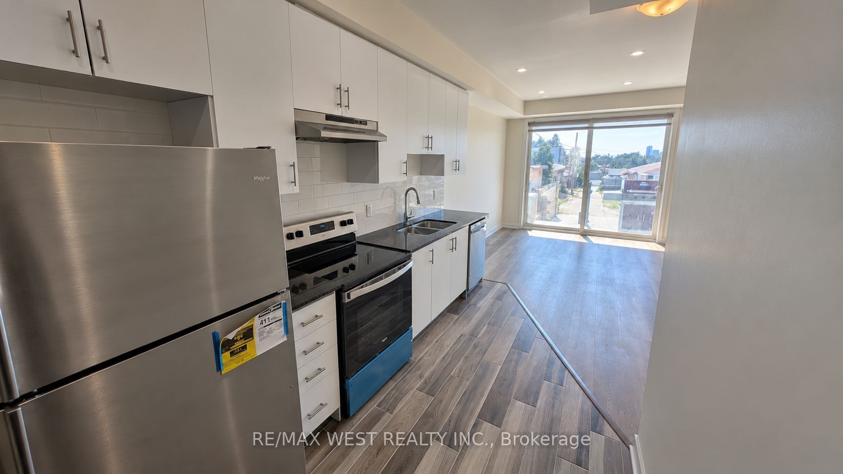 Main Floor-93 Hatherley Road, Toronto, ON, M6E 1W3 - 6