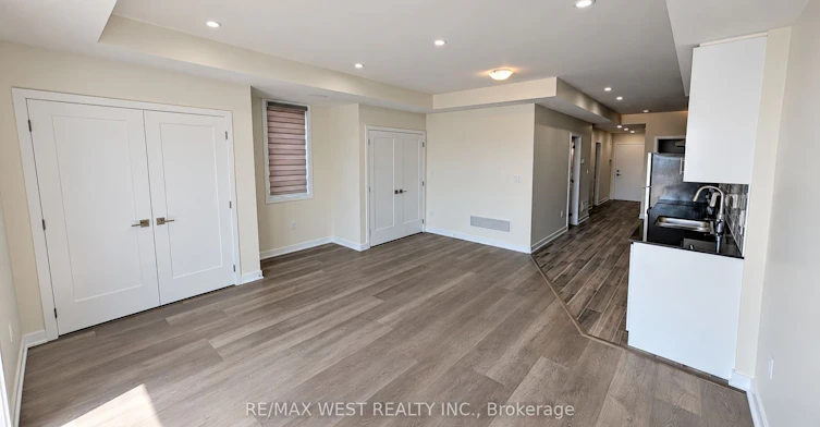 Main Floor-93 Hatherley Road, Toronto, ON, M6E 1W3 - 12