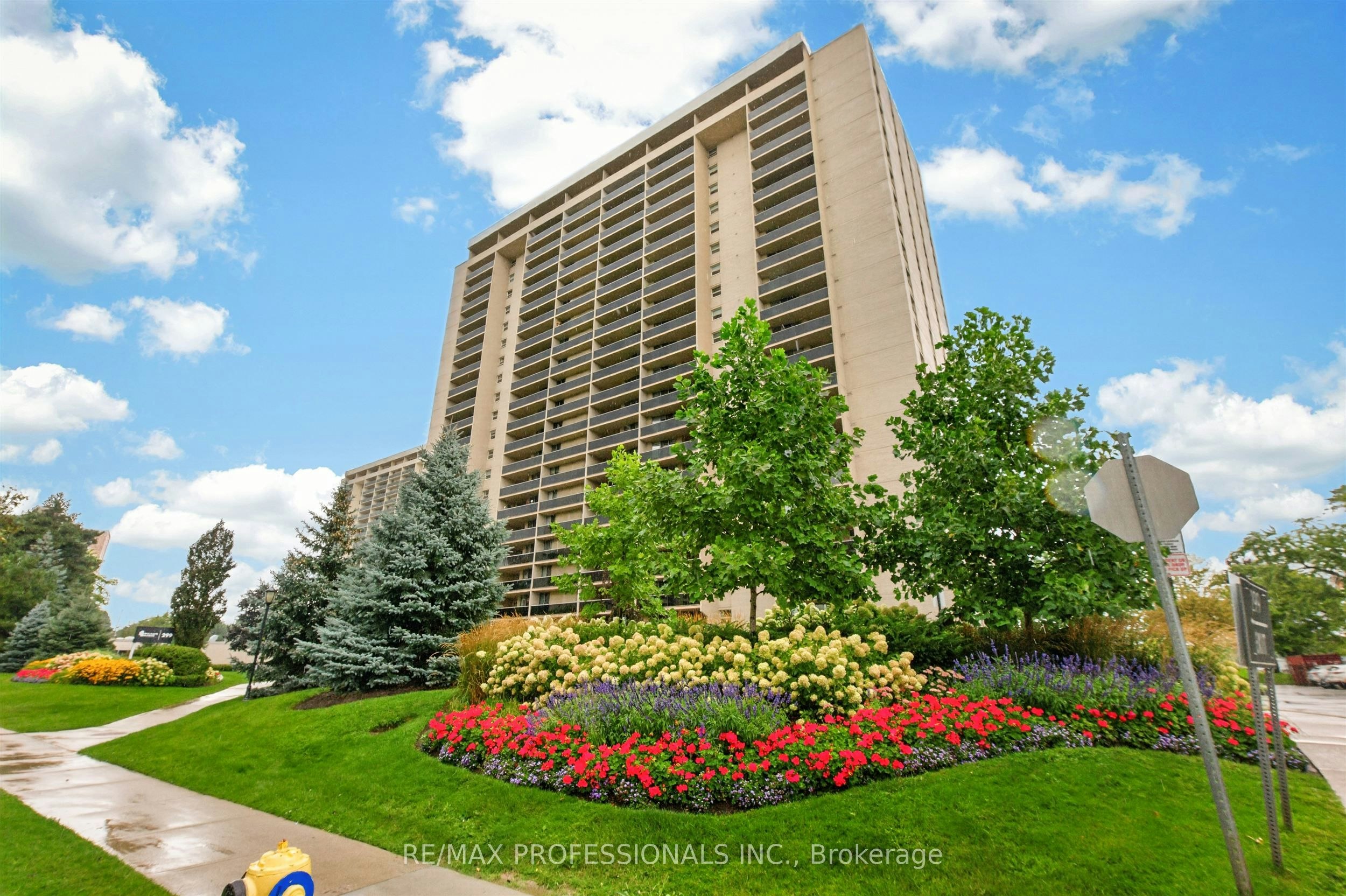 502-299 Mill Road, Toronto, ON, M9C 4V9