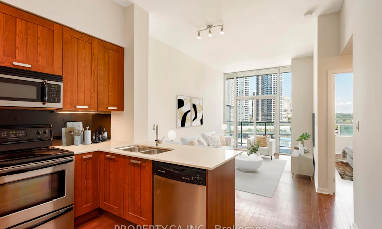 703-3391 Bloor Street W