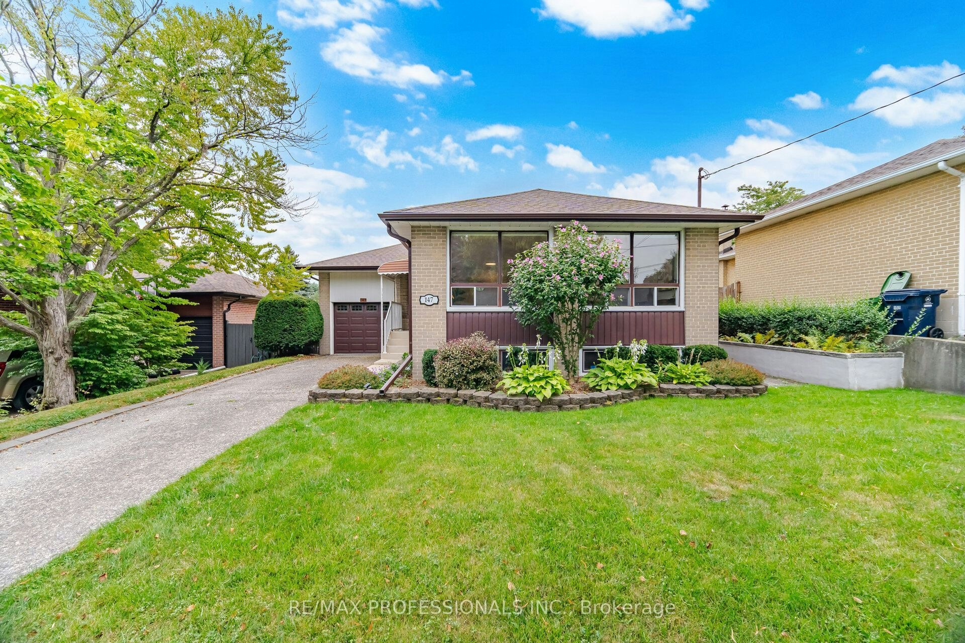 147 Chapman Road, Toronto, ON, M9P 1G2