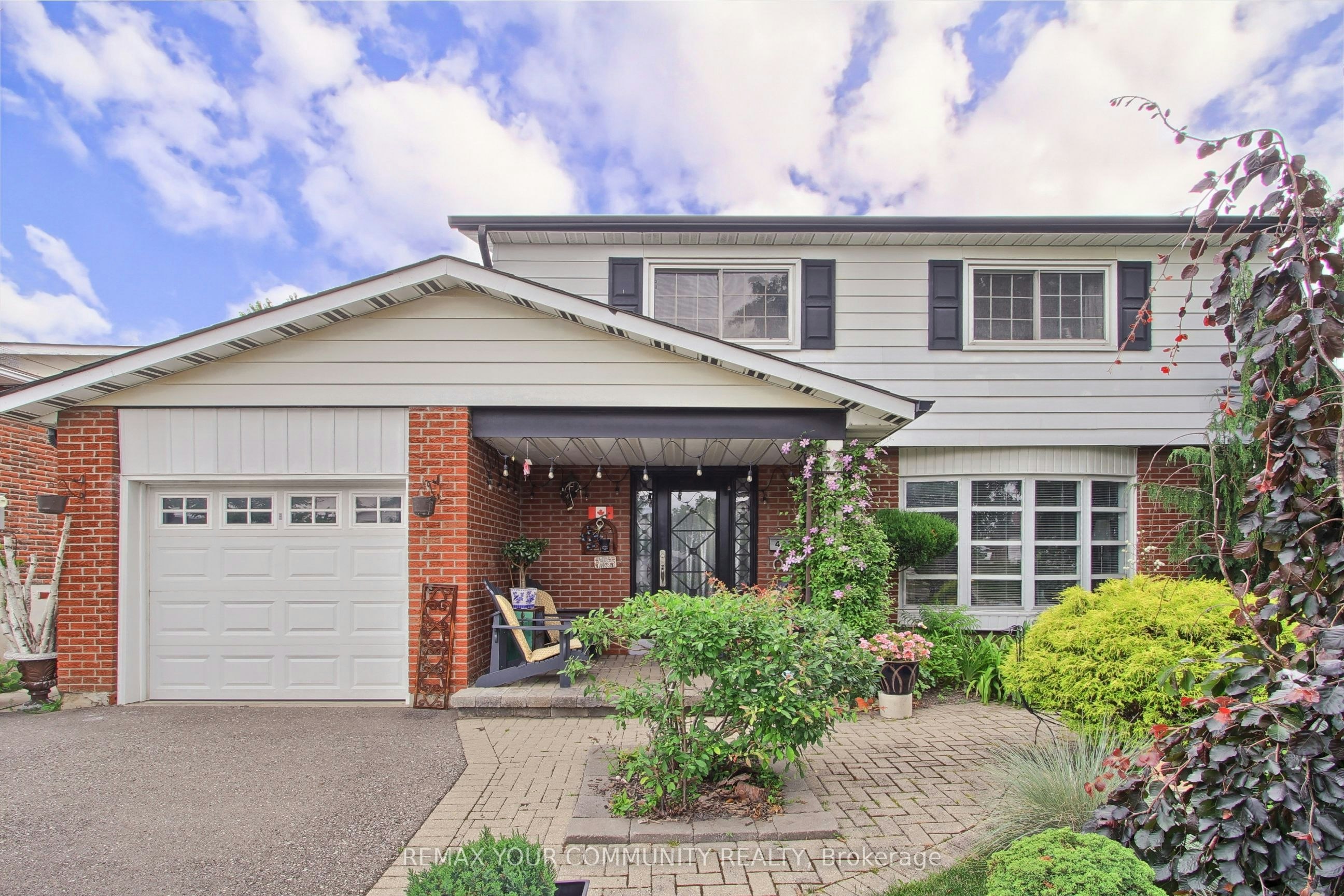 4229 Brandon Gate Drive, Mississauga, ON, L4T 3K3