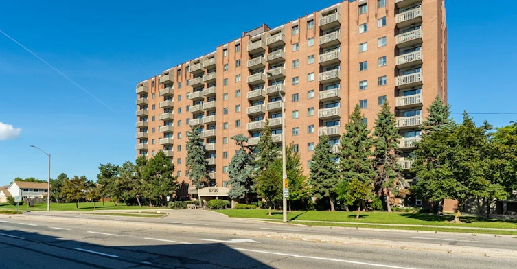 414-6720 Glen Erin Drive, Mississauga, ON, L5N 3K8 - 4