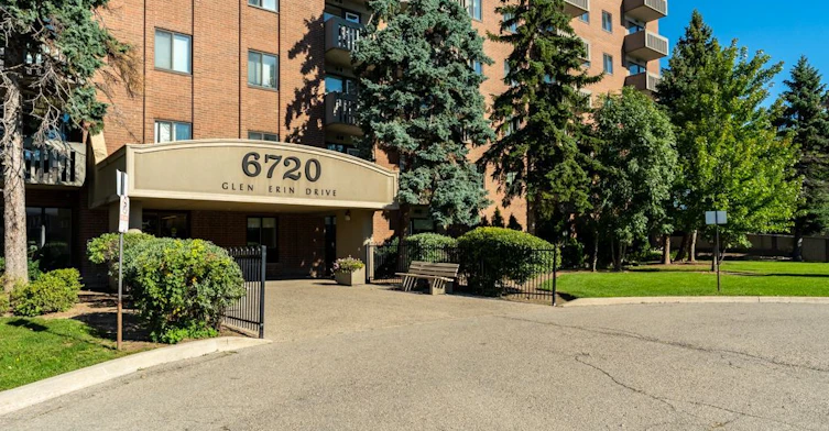 414-6720 Glen Erin Drive, Mississauga, ON, L5N 3K8