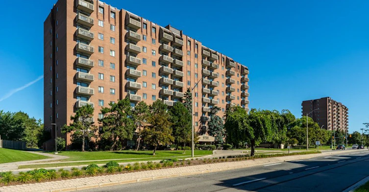 414-6720 Glen Erin Drive, Mississauga, ON, L5N 3K8 - 3