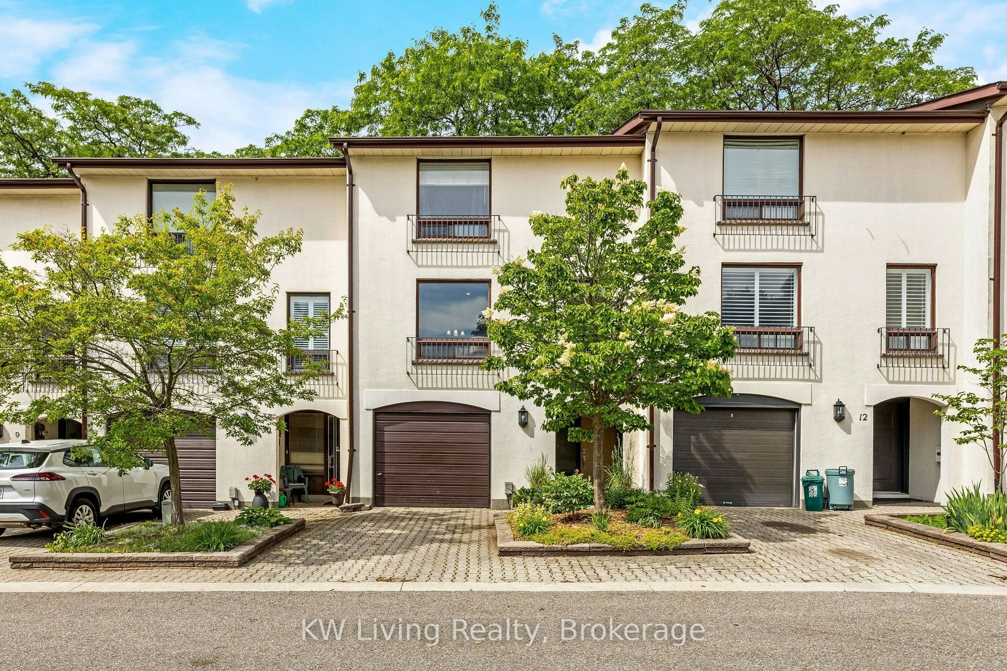 11-6679 Shelter Bay Road, Mississauga, ON, L5N 2A2