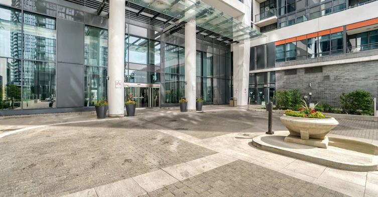 2506-75 Eglinton Avenue W, Mississauga, ON, L5R 0E4 - 3