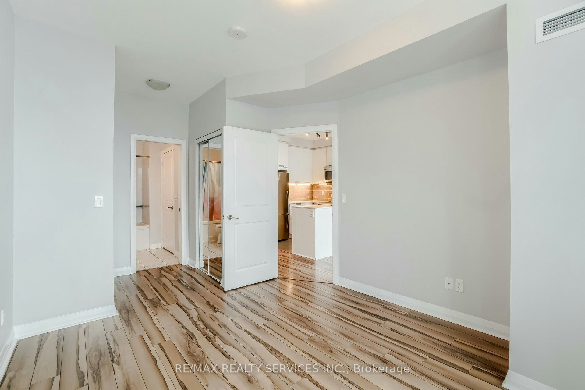 2506-75 Eglinton Avenue W, Mississauga, ON, L5R 0E4 - 23