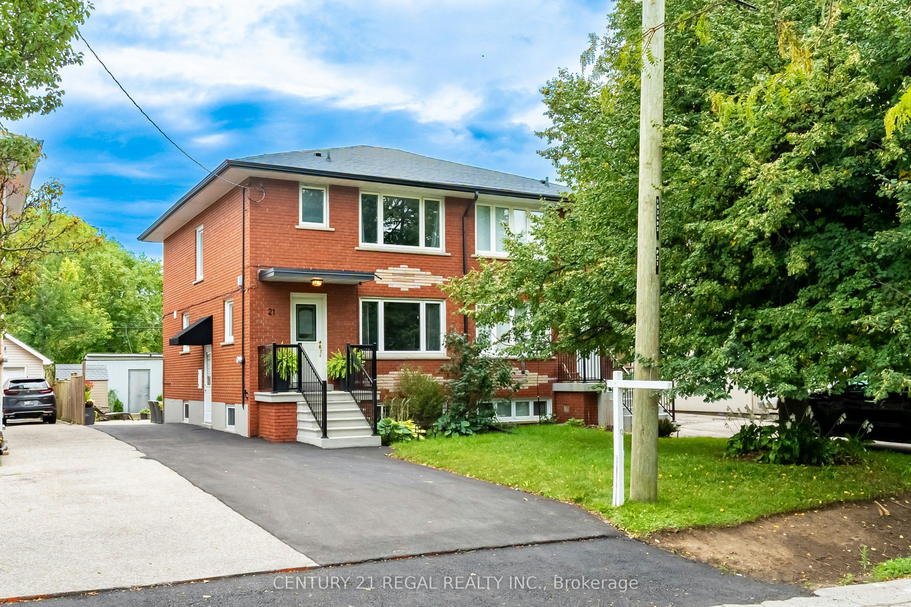 21 Burlingame Road, Toronto, ON, M8W 1Y7
