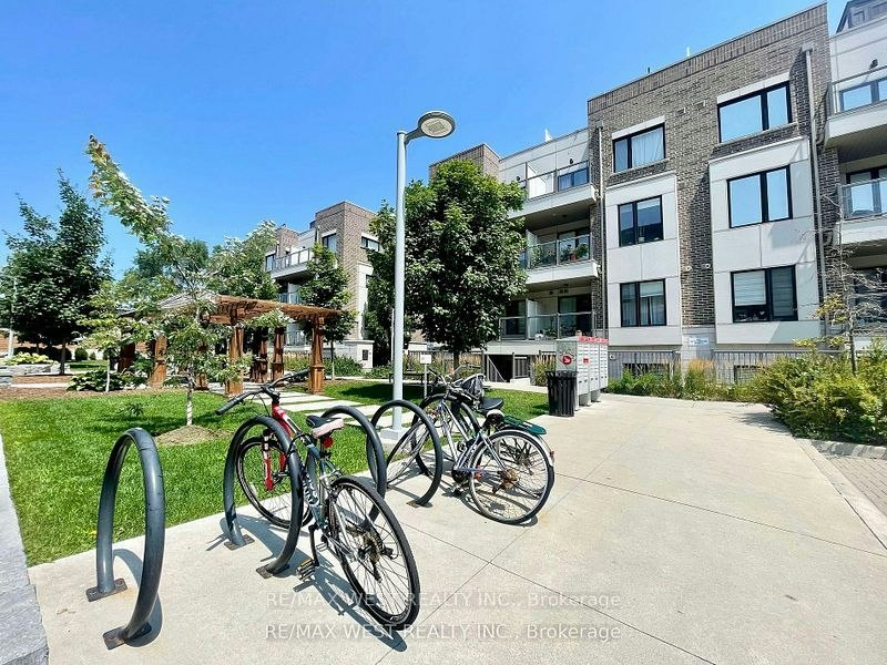 213-252 Royal York Road, Toronto, ON, M8V 2V9 - 8
