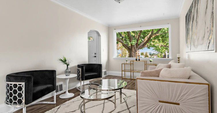 38 Ypres Road, Toronto, ON, M6M 1N9 - 9