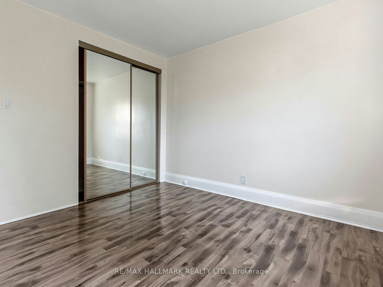 38 Ypres Road, Toronto, ON, M6M 1N9 - 18