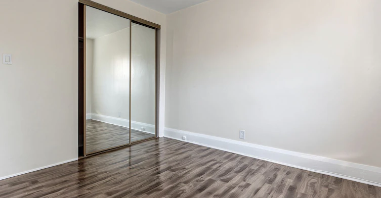 38 Ypres Road, Toronto, ON, M6M 1N9 - 18