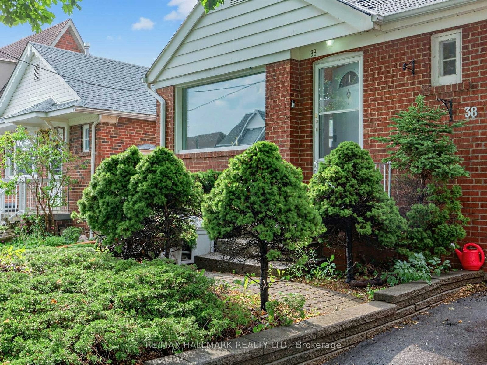 38 Ypres Road, Toronto, ON, M6M 1N9 - 2